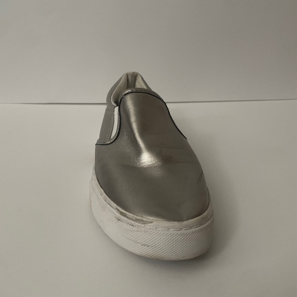 silver tommy hilfiger slip ons size 7 - Picture 1 of 3